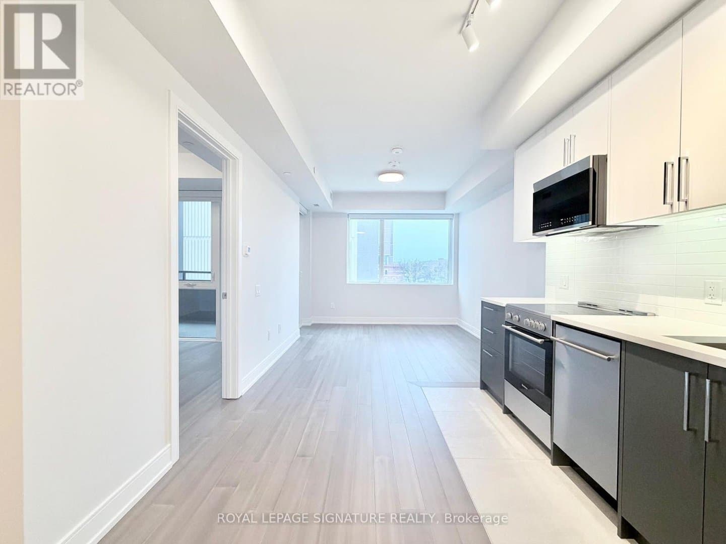 664 Spadina Avenue - Photo 2