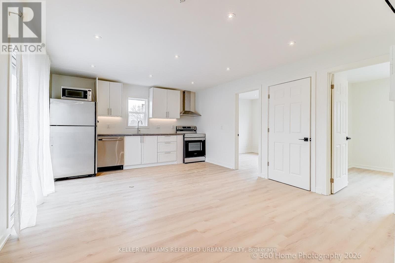 84 Foch Avenue