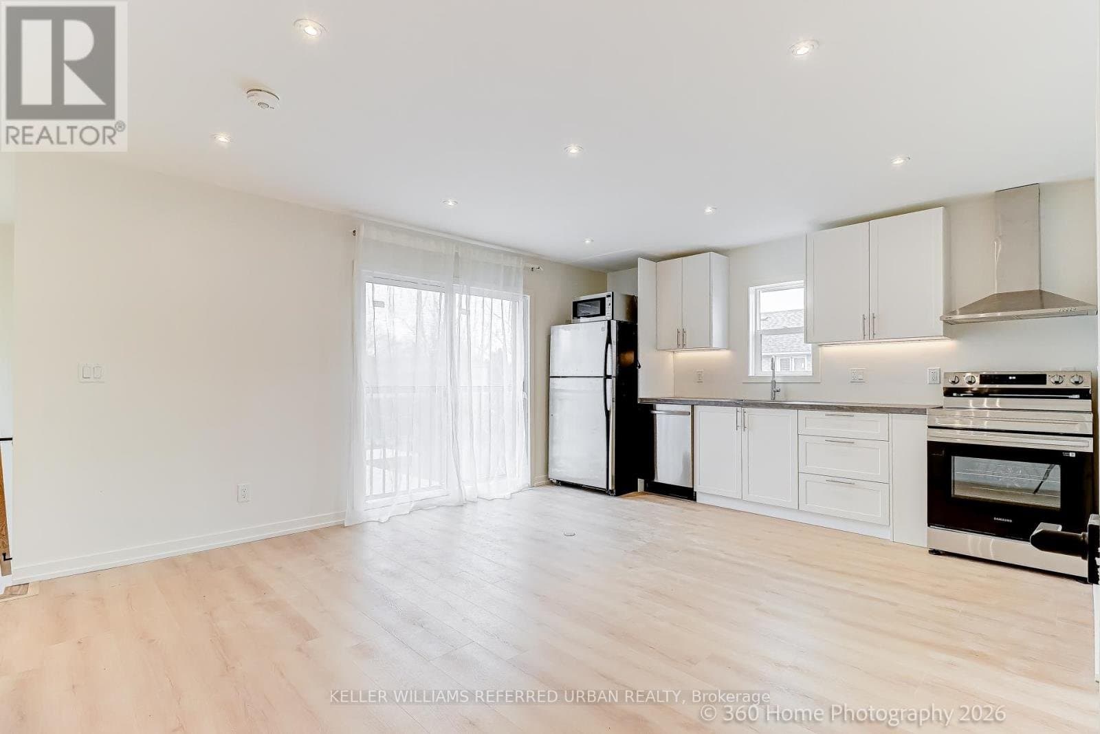 84 Foch Avenue - Photo 3