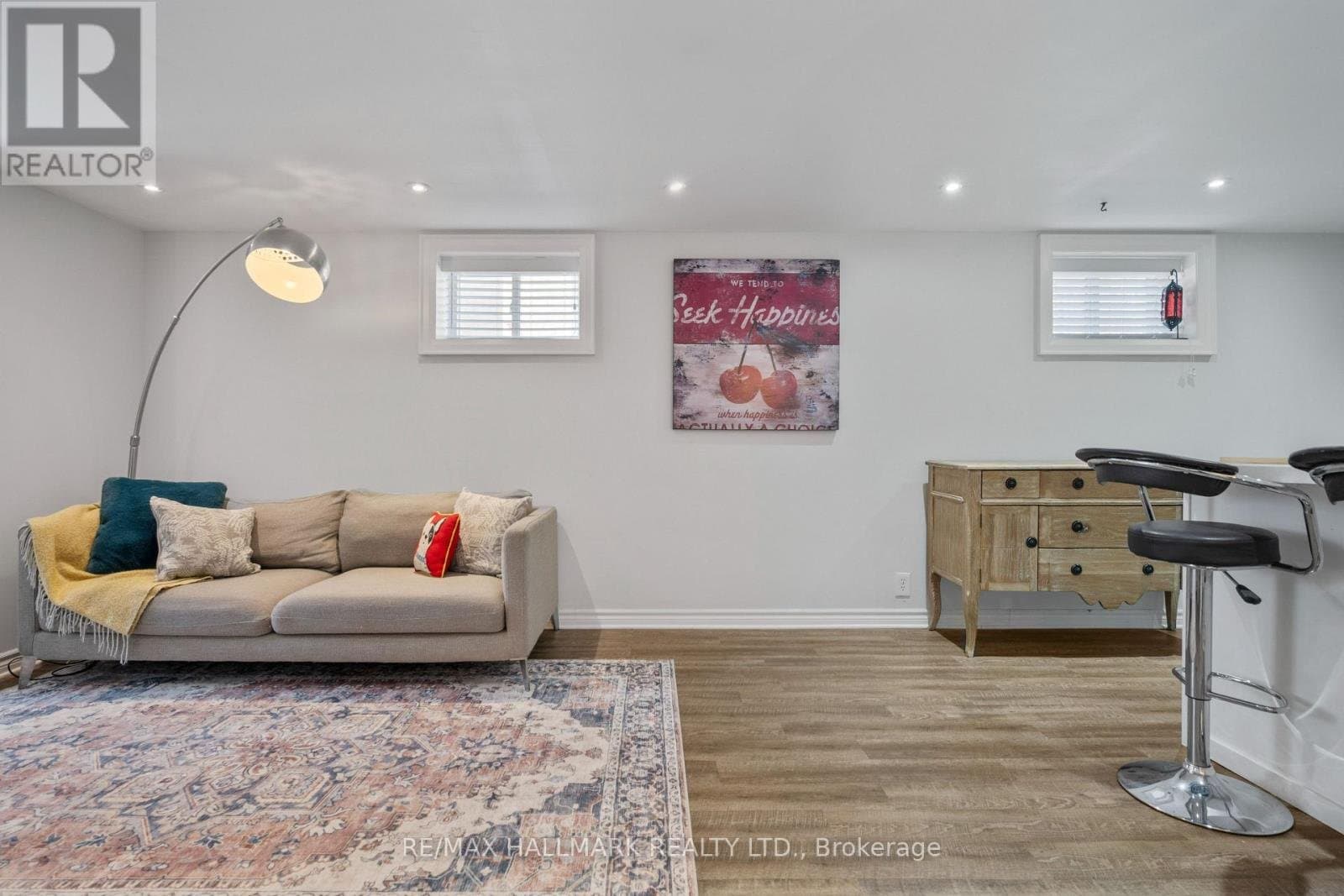 19 Guild Hall Drive - Photo 4