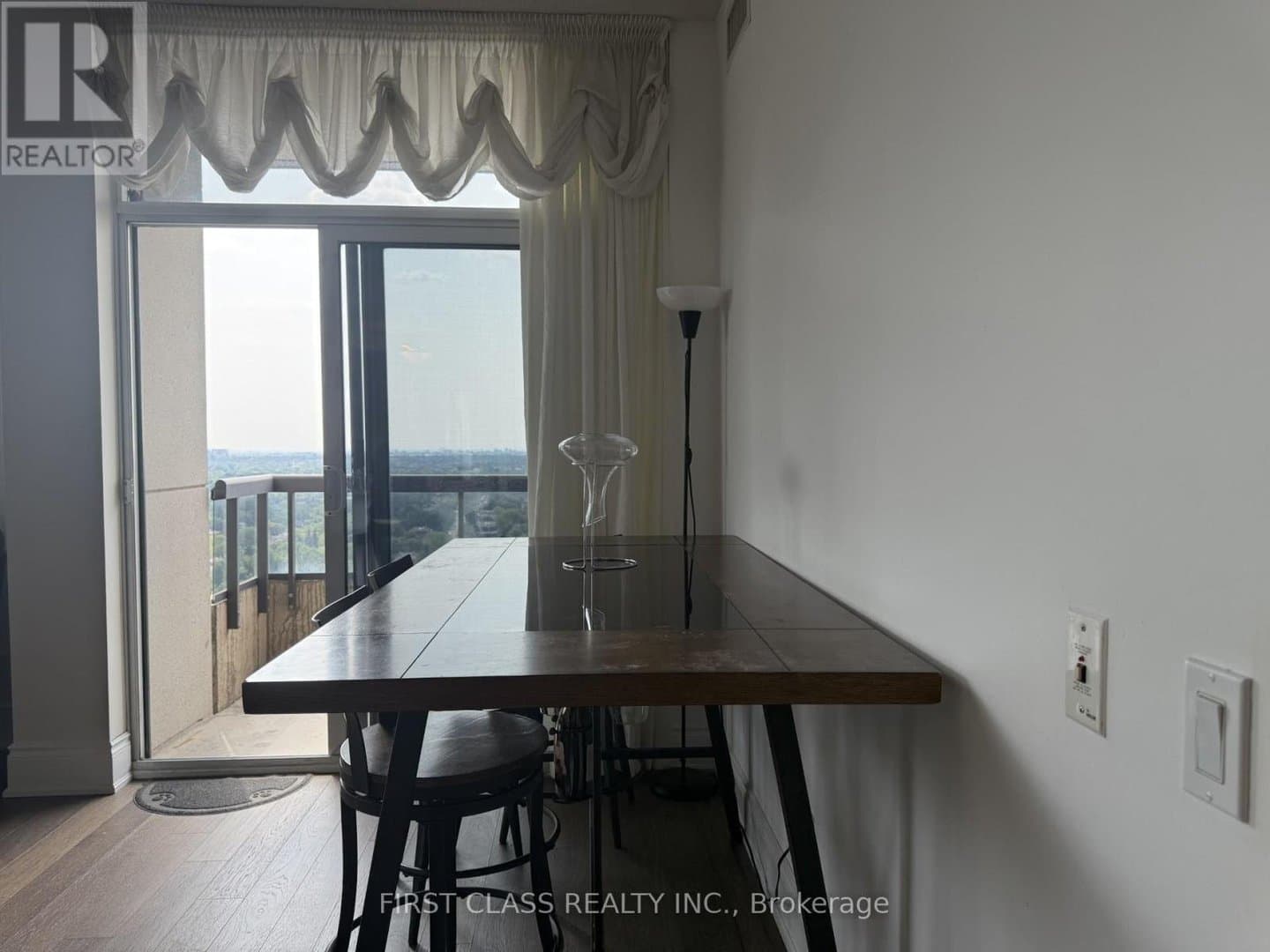 5 Northtown Way - Photo 2