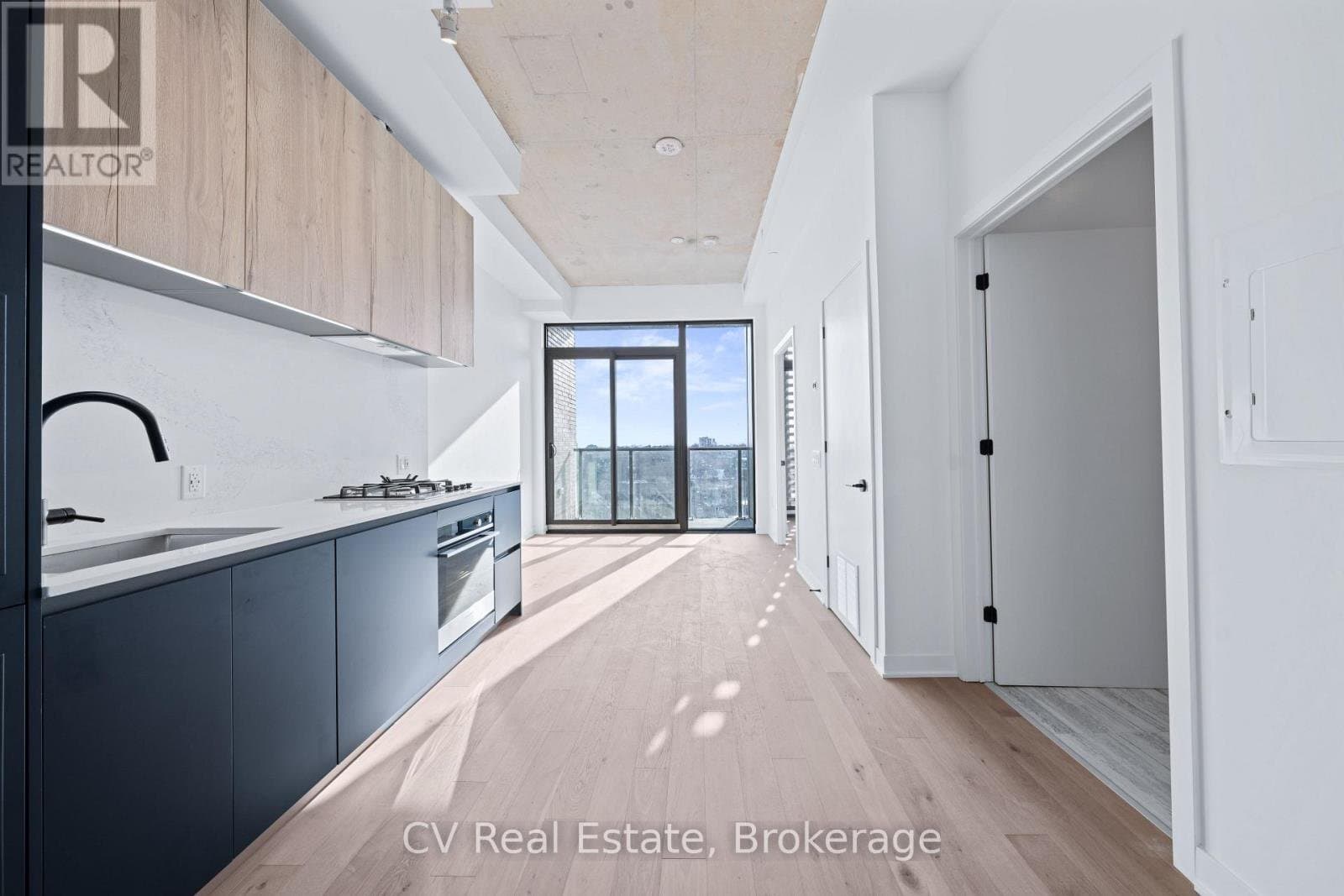 2625 Dundas Street - Photo 1