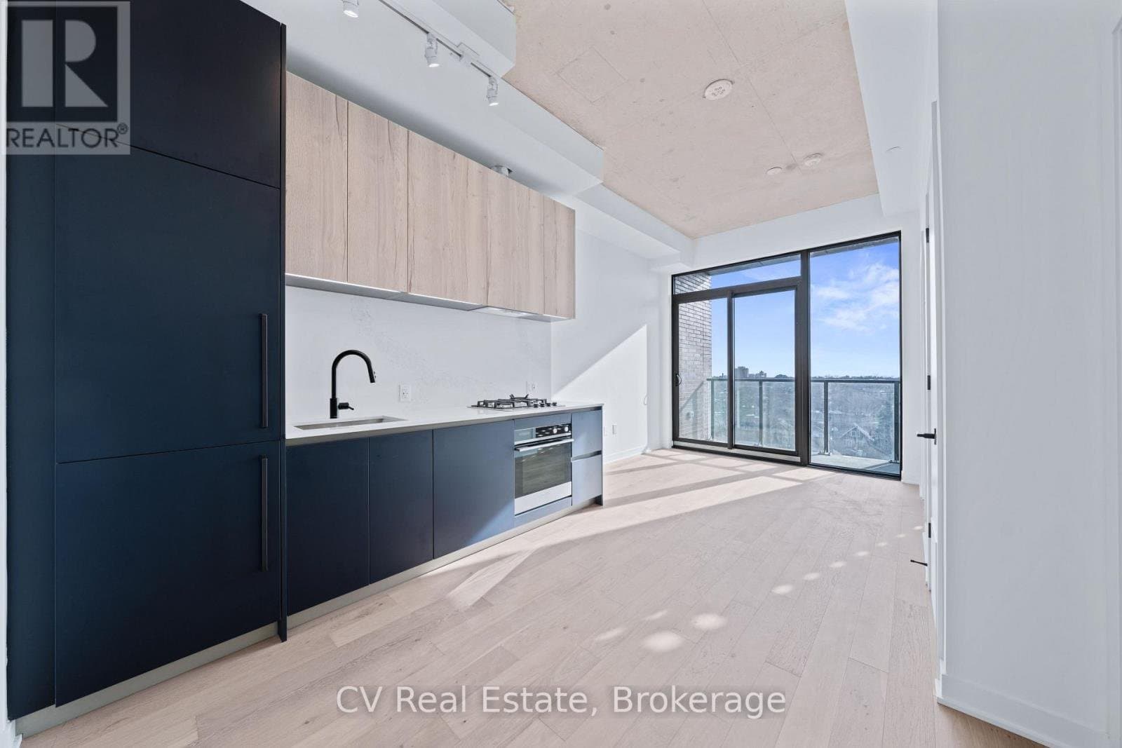 2625 Dundas Street - Photo 3