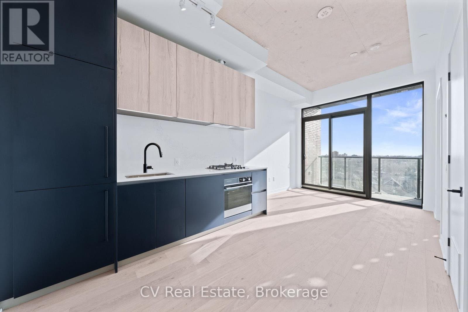 2625 Dundas Street - Photo 4