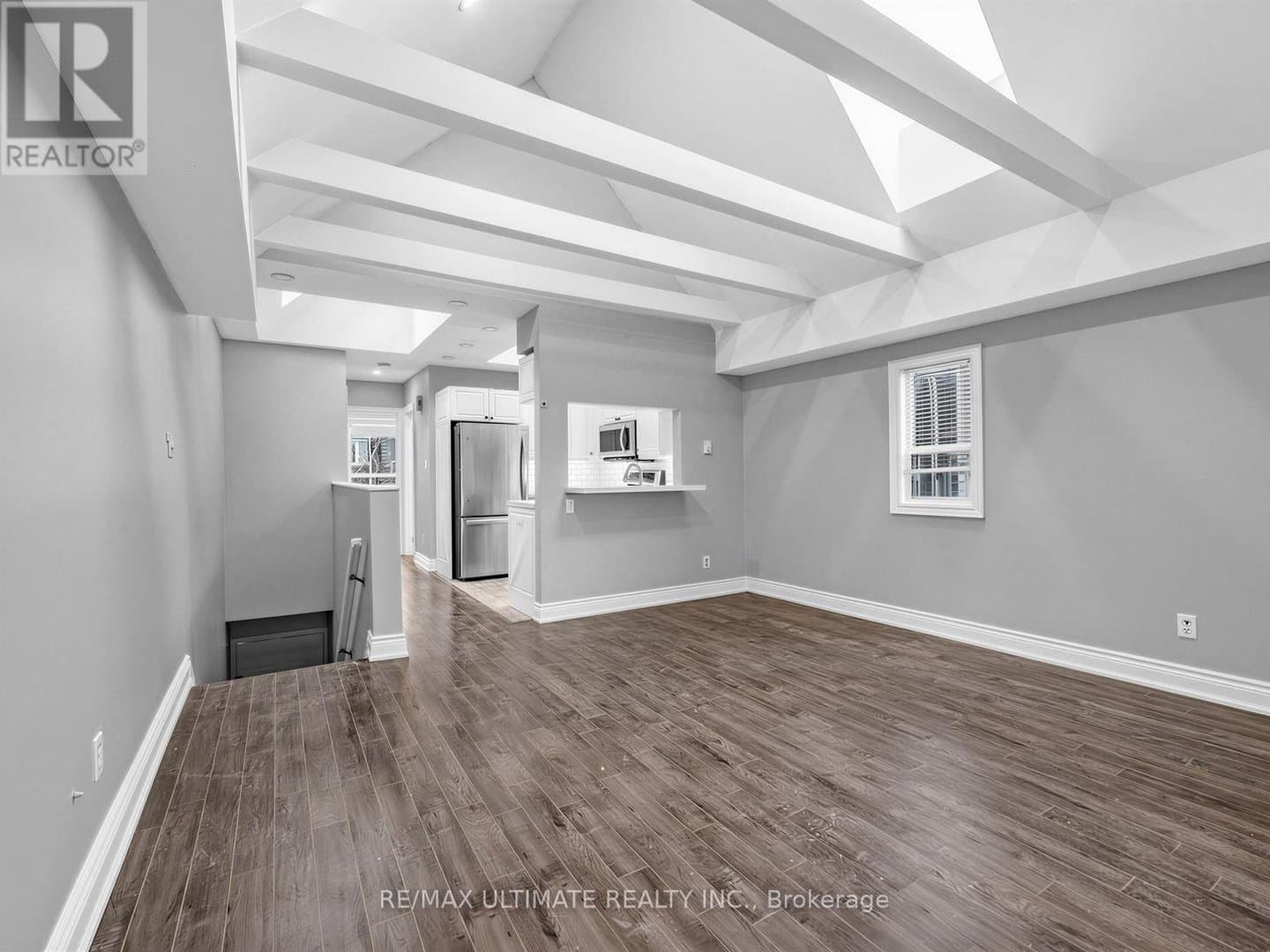 213 Langley Avenue - Photo 2