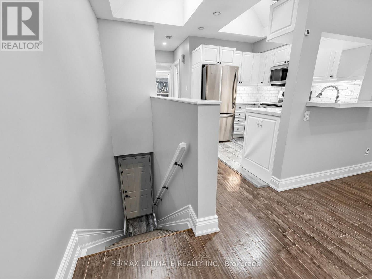 213 Langley Avenue - Photo 3