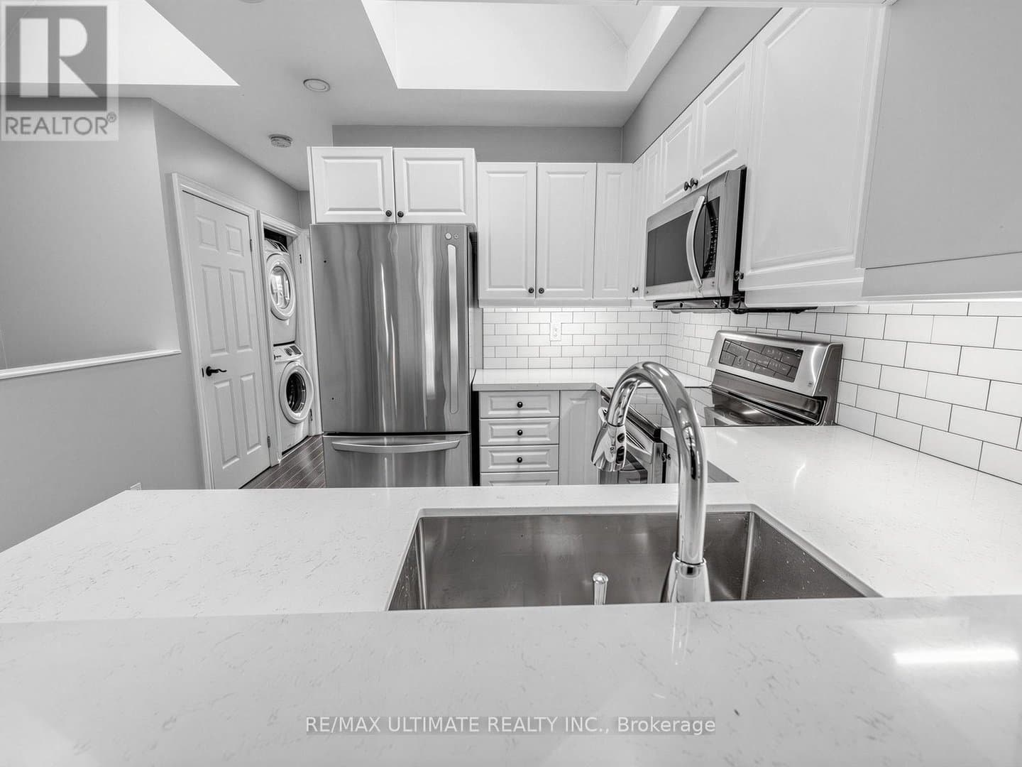 213 Langley Avenue - Photo 4