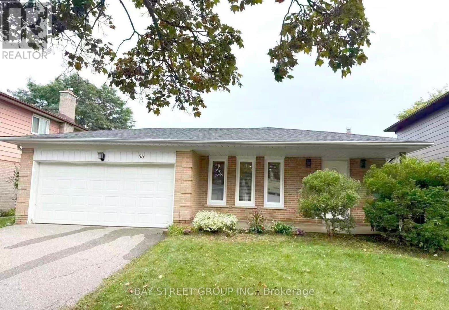 53 Marblemount Crescent