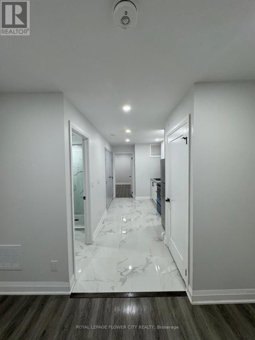 414 perth Avenue - Photo 4