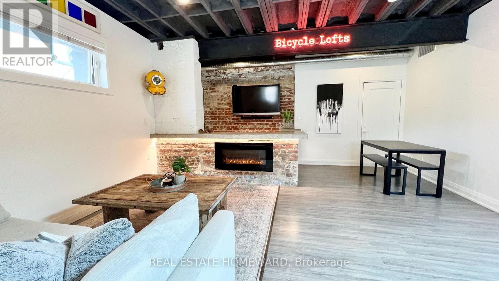 1233 Dundas Street - Photo 4