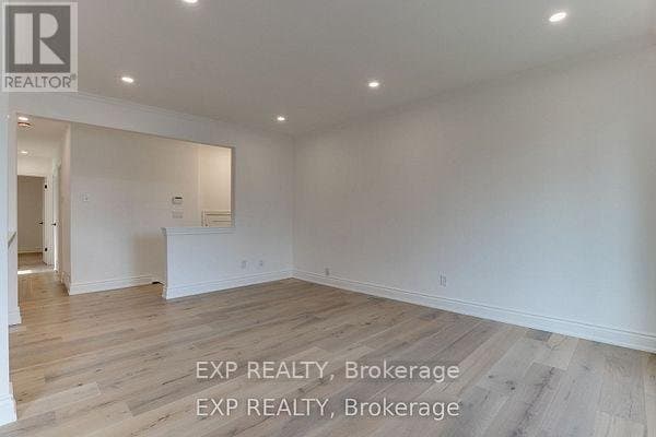 16 Stephenfrank Road - Photo 2