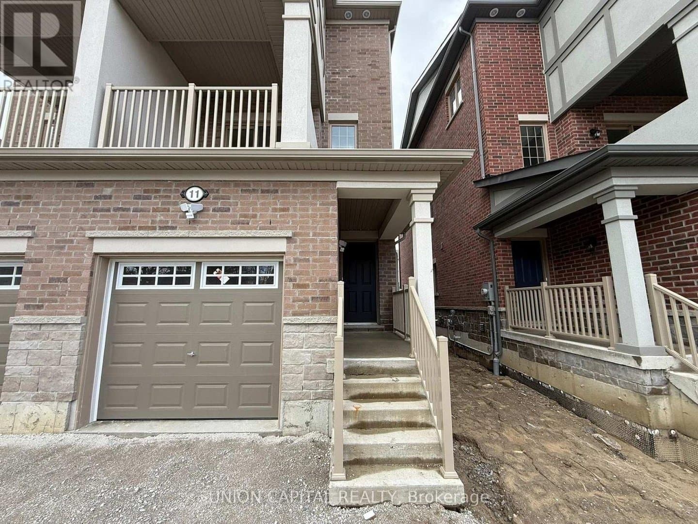 11 Franklin Avenue - Photo 3