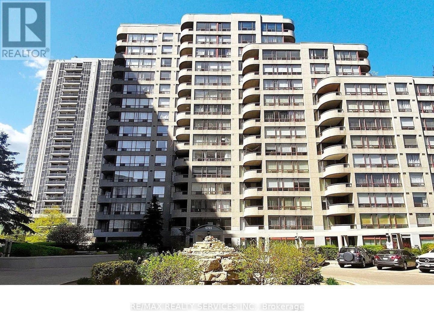 5785 Yonge Street - Photo 1