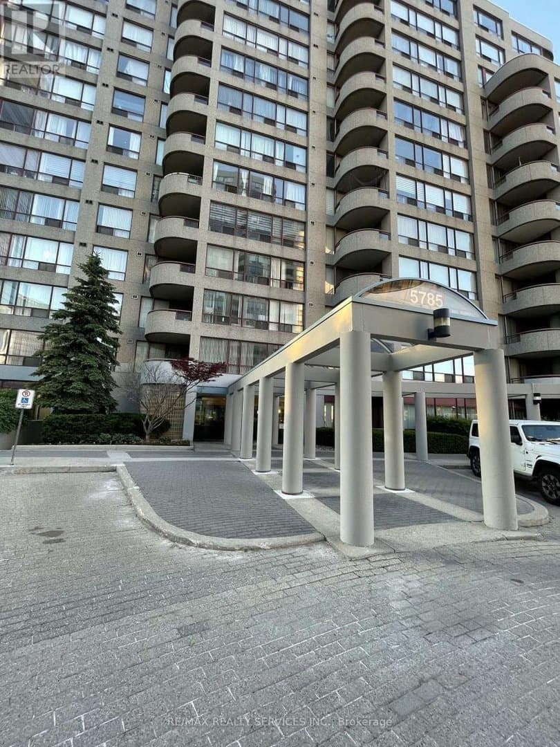5785 Yonge Street - Photo 2