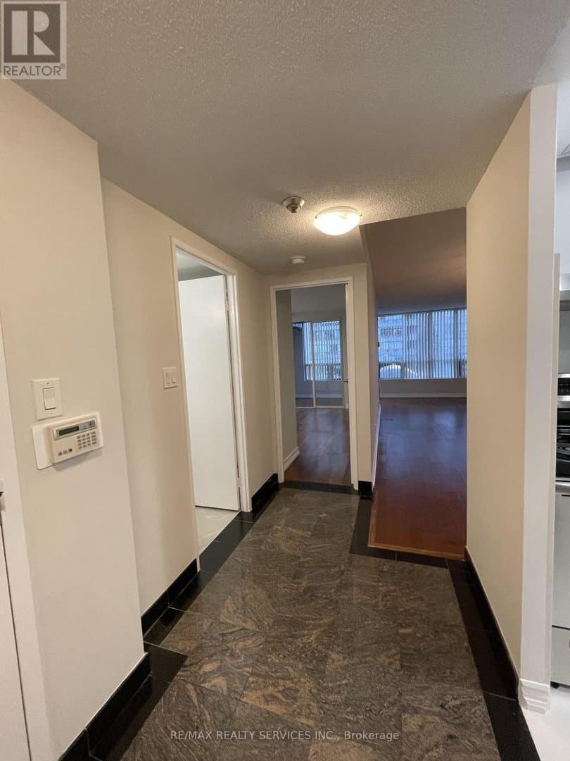 5785 Yonge Street - Photo 3