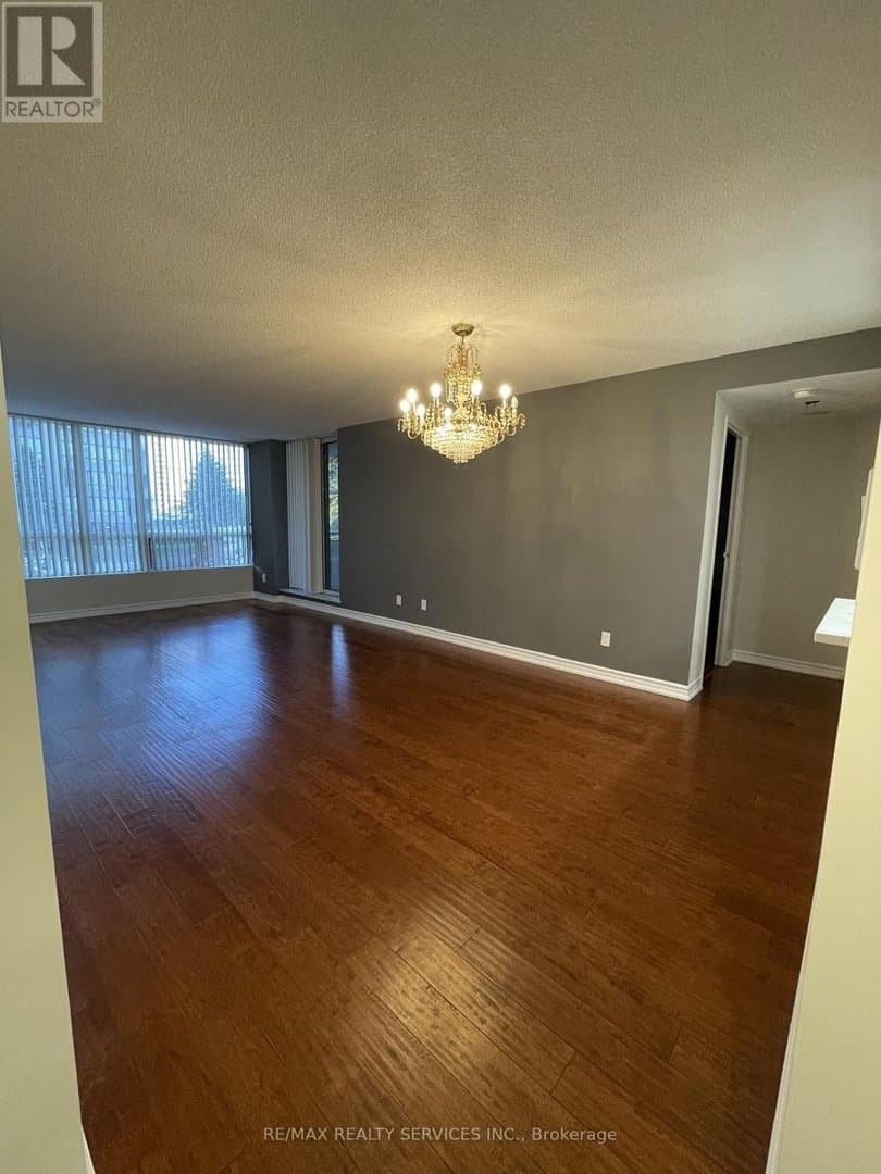 5785 Yonge Street - Photo 4