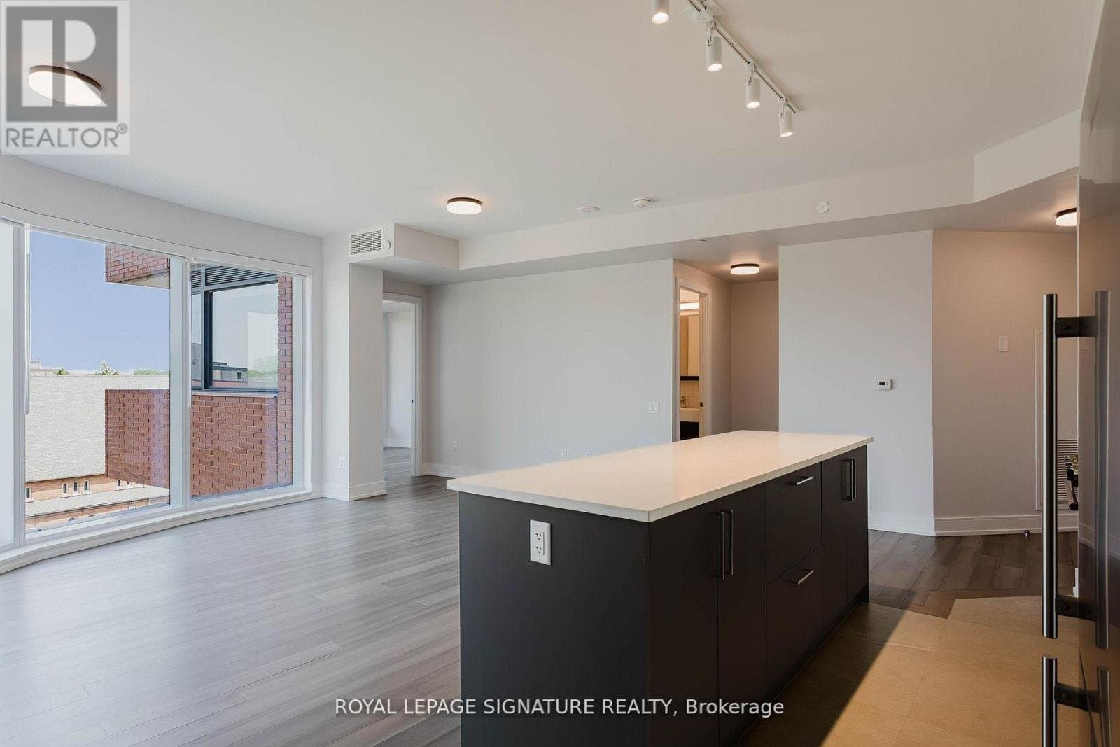 2525 Bathurst Street - Photo 4