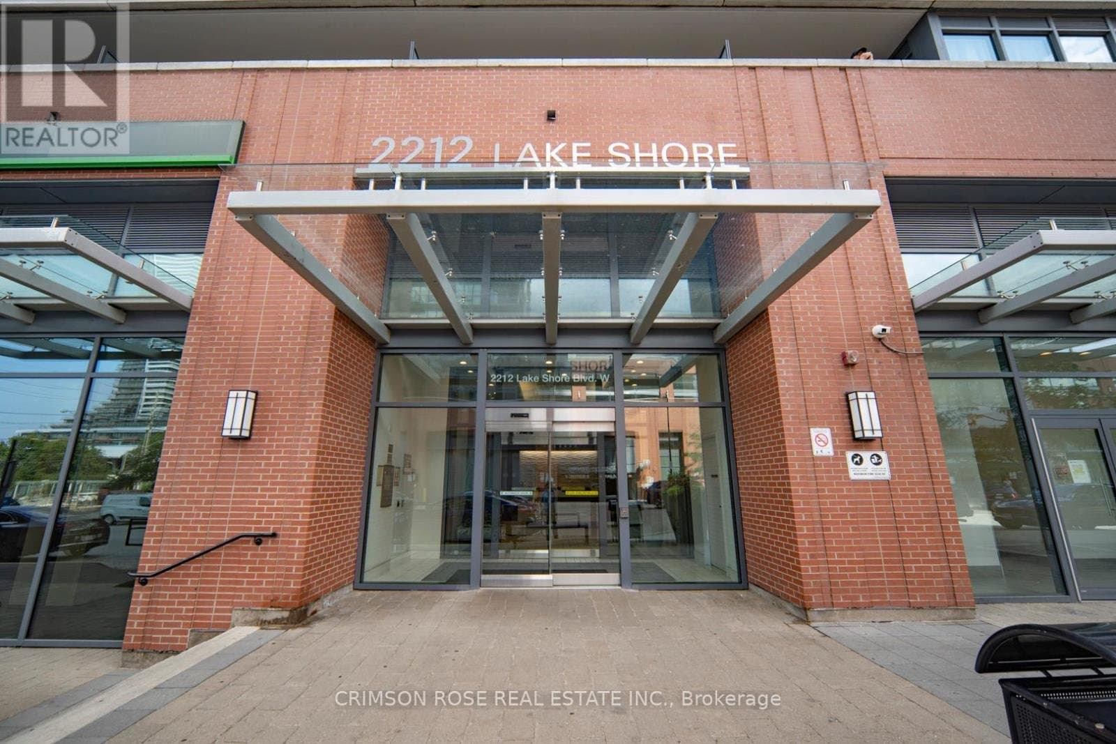 2212 Lakeshore Boulevard - Photo 2