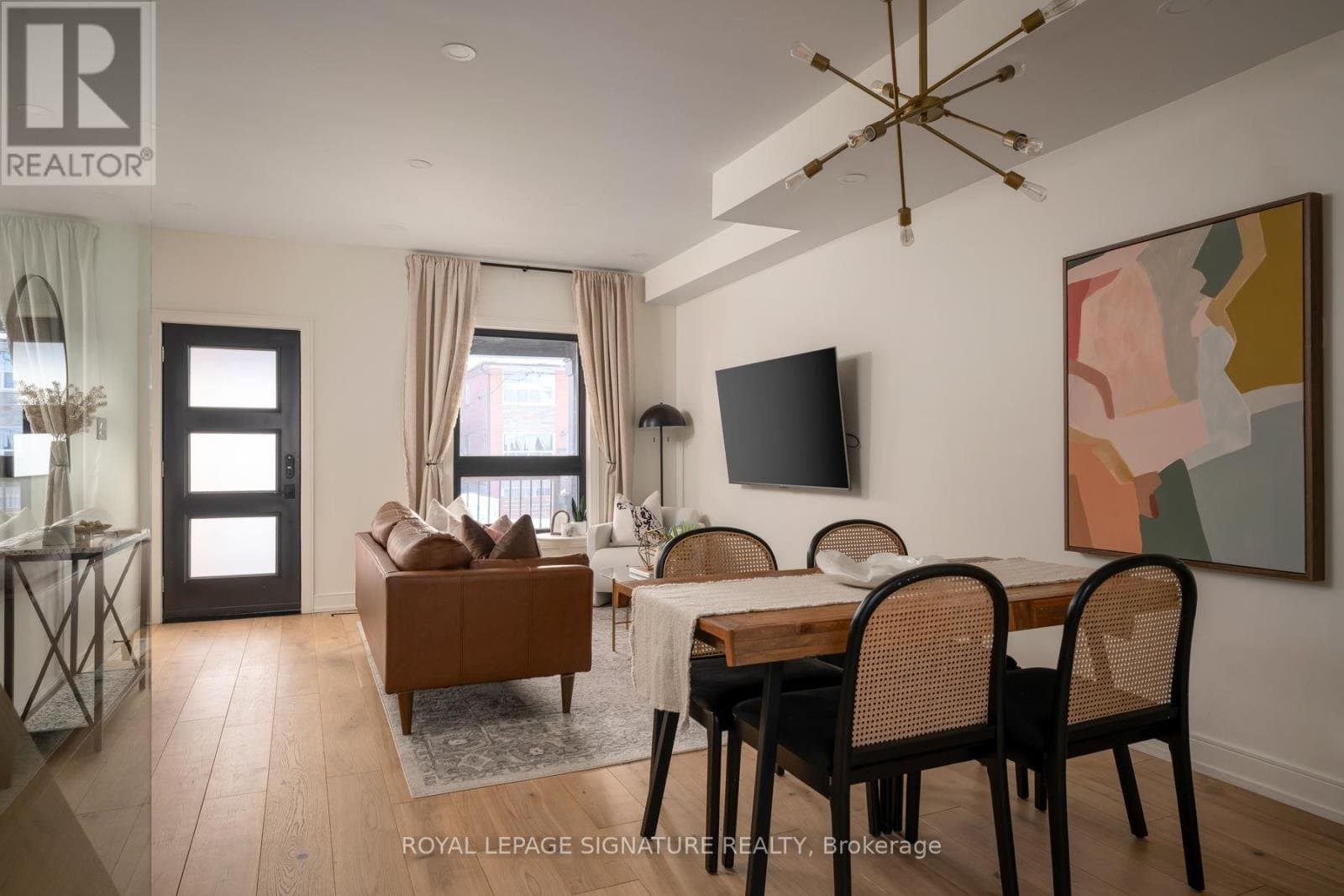 26 Pape Avenue - Photo 3