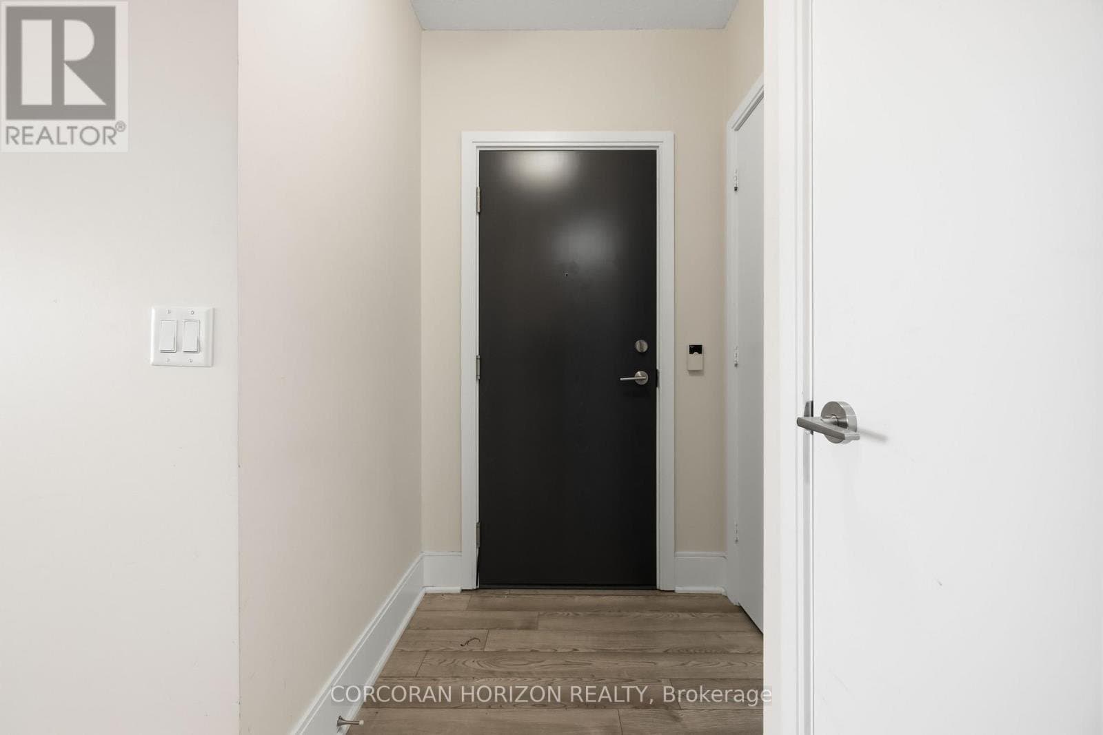 181 Wynford Drive - Photo 3