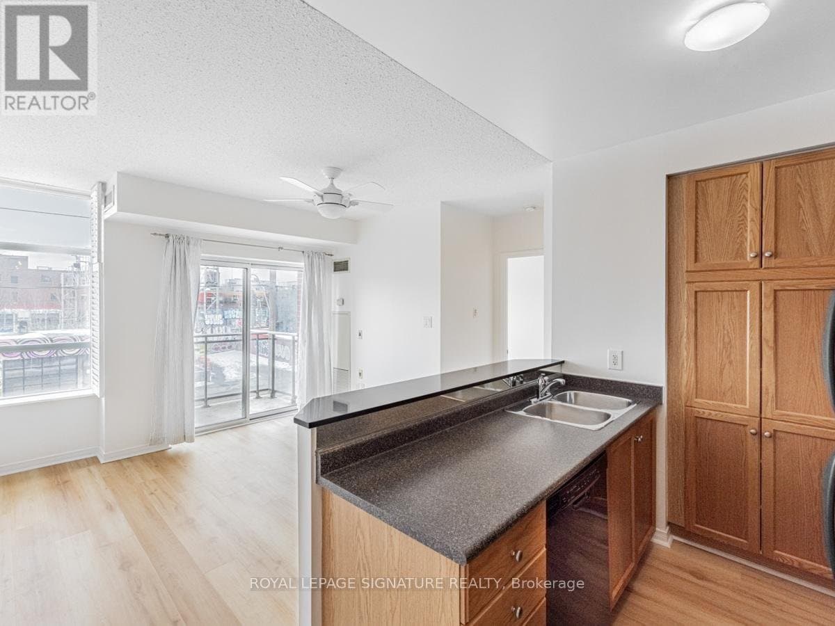 2495 Dundas Street - Photo 4