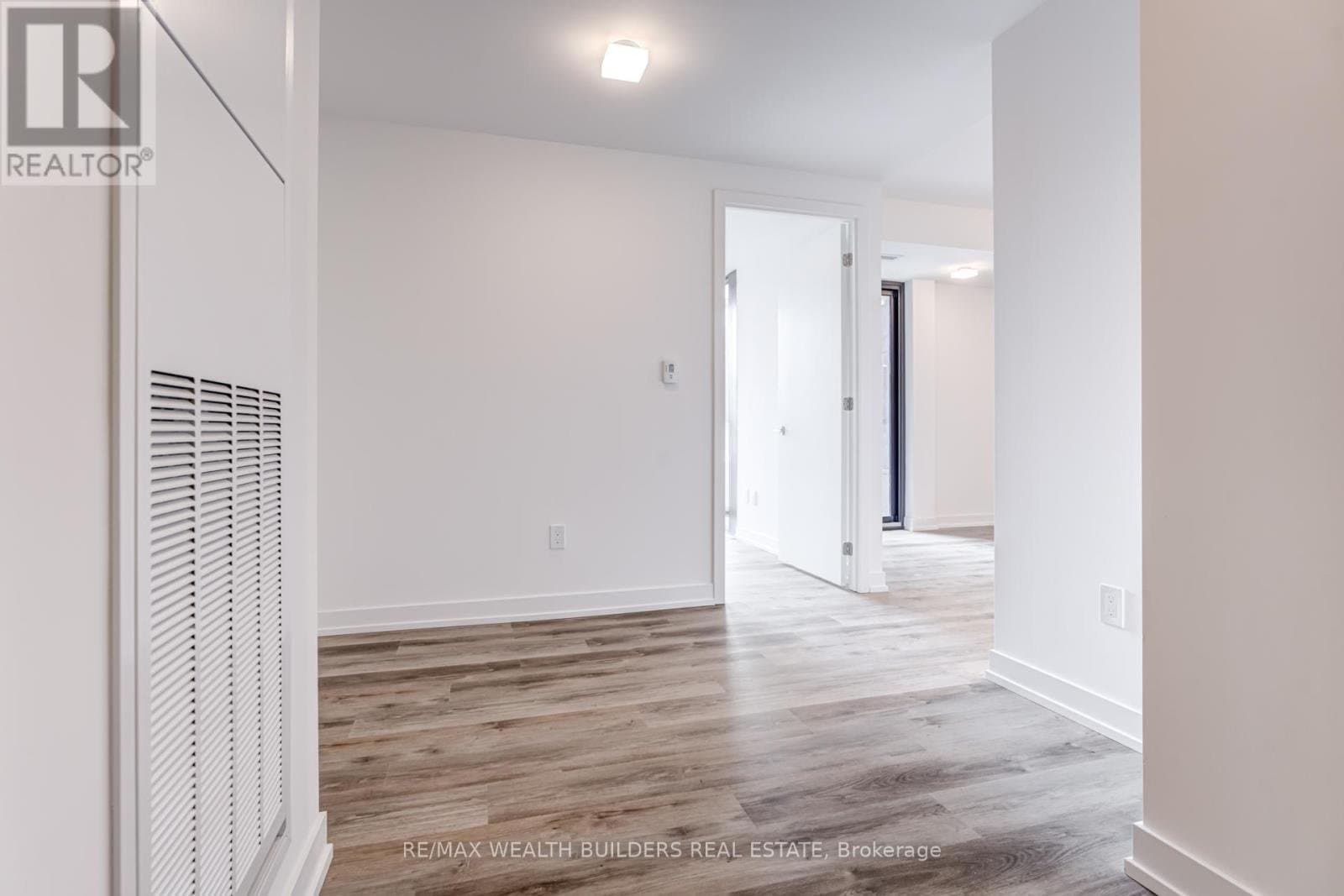 28 Eastern Avenue - Photo 3
