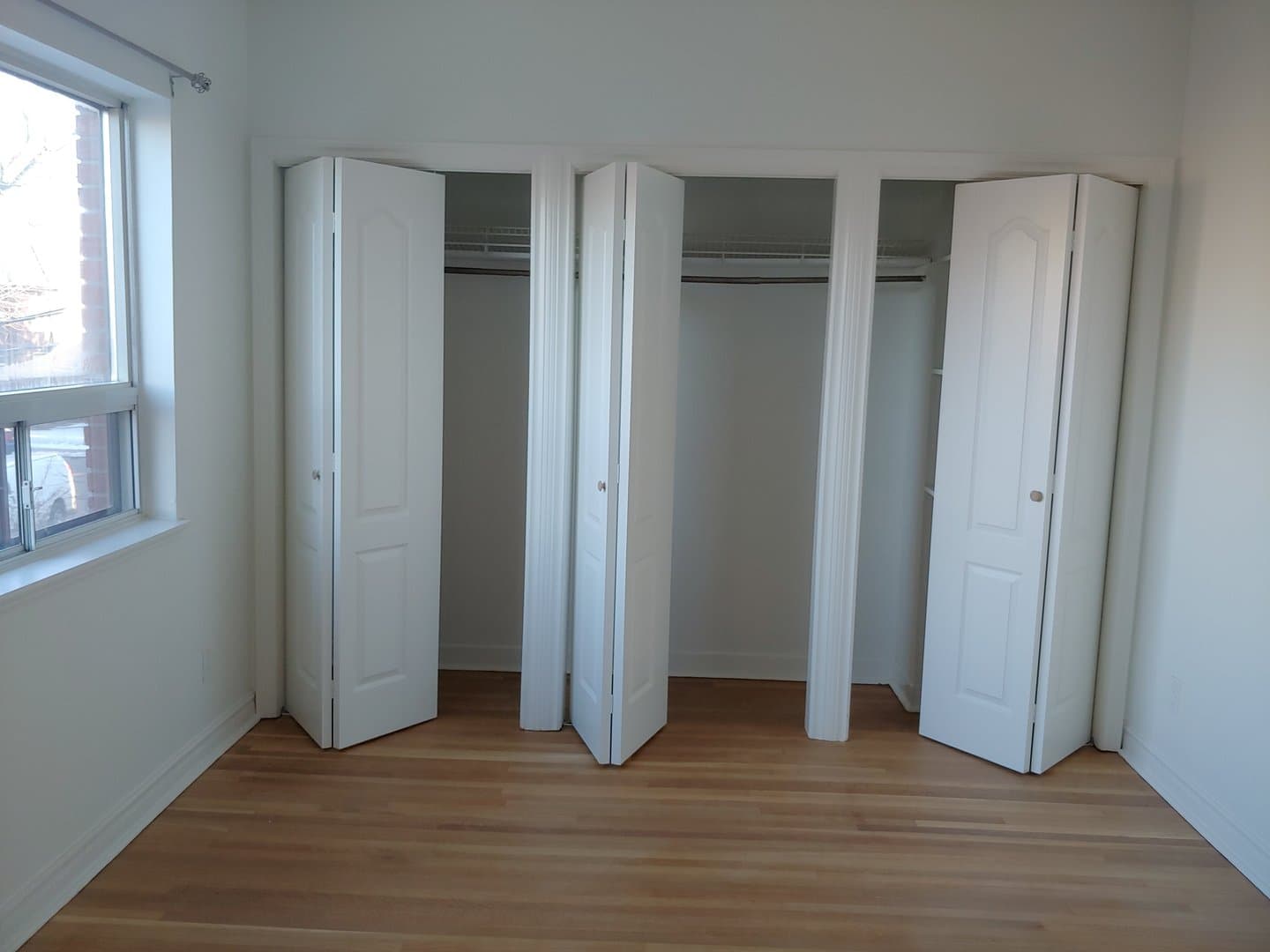 396 Crawford Street - Photo 3