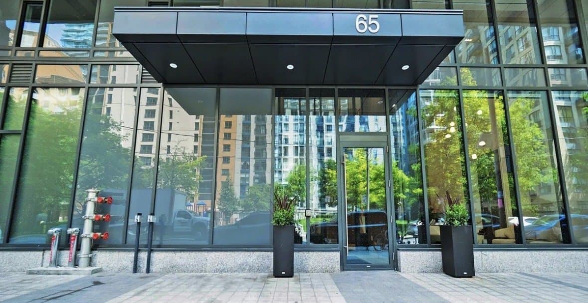 65 Mutual Street - Photo 2