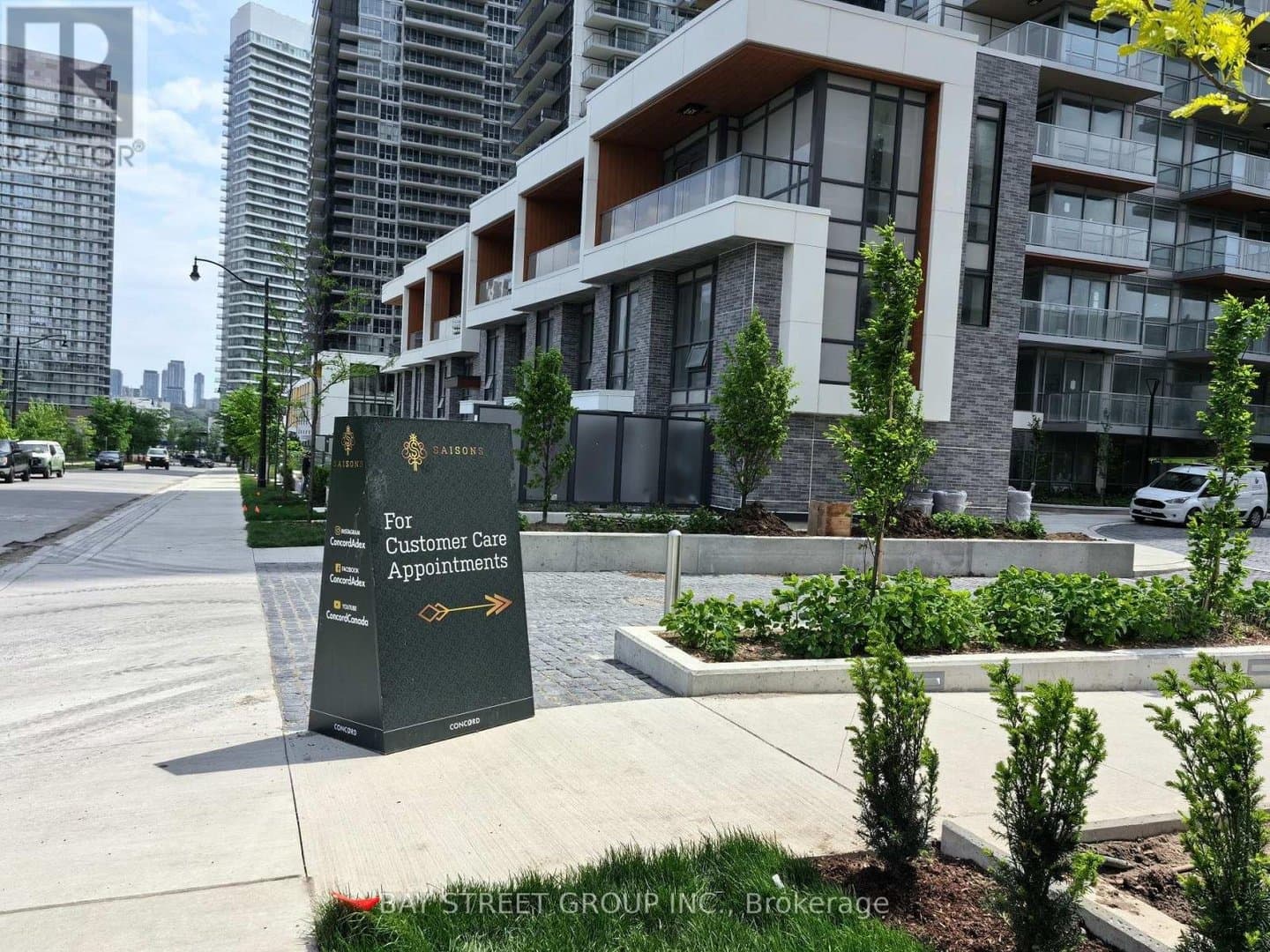 27 Mcmahon Drive - Photo 1