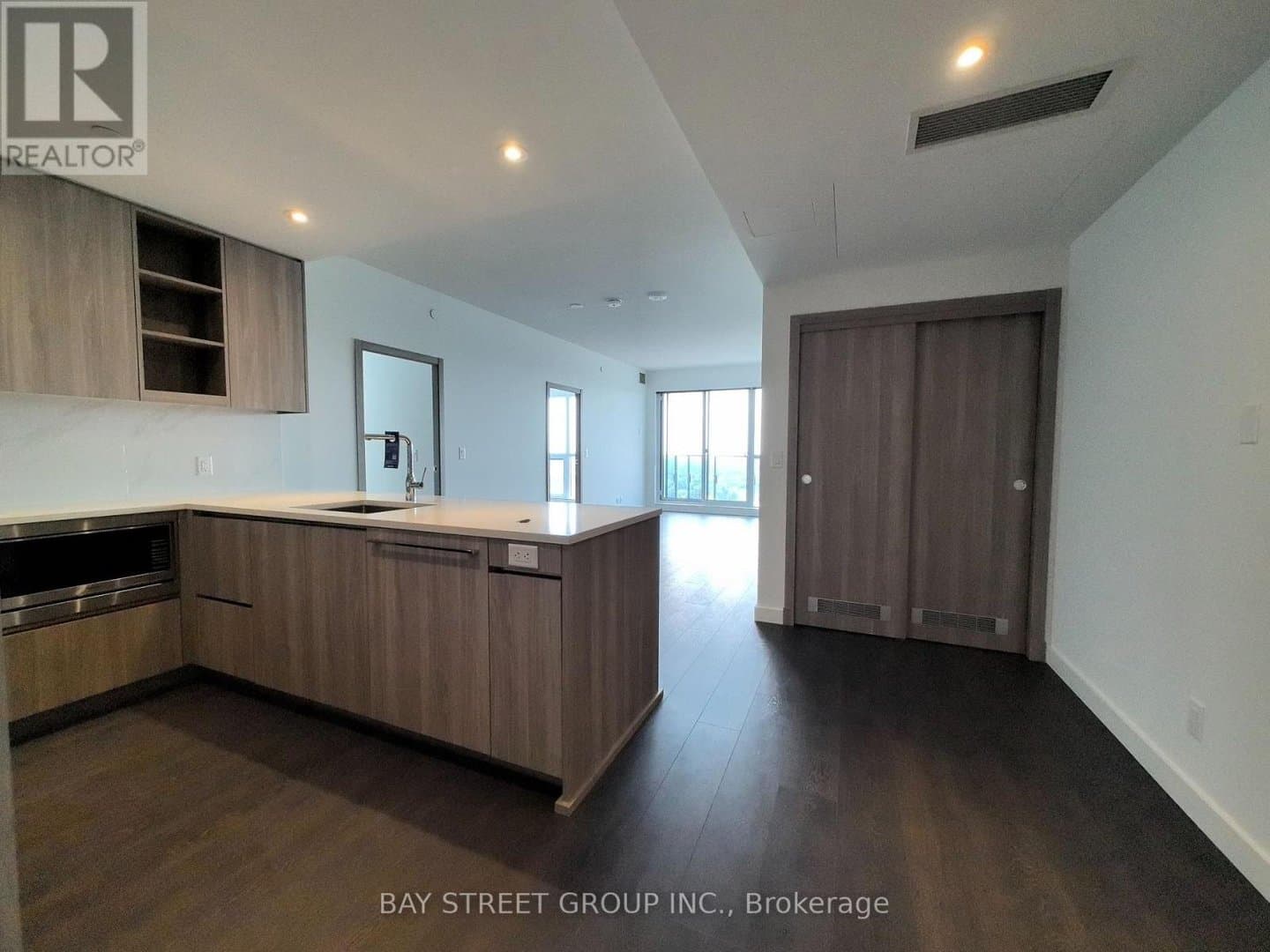 27 Mcmahon Drive - Photo 3