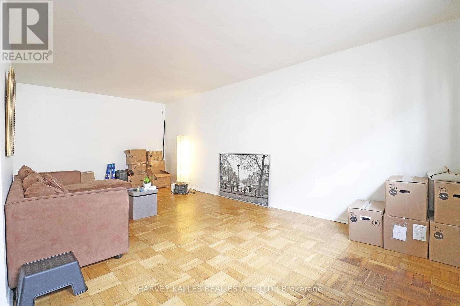 1751 Victoria Pk Avenue - Photo 4