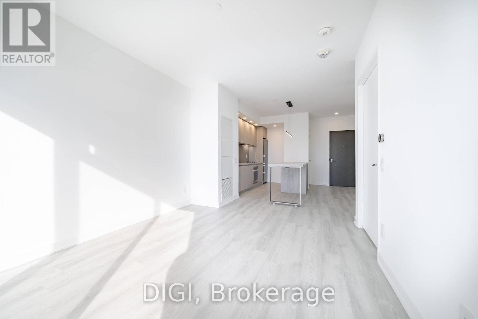 57 Spadina Avenue - Photo 2