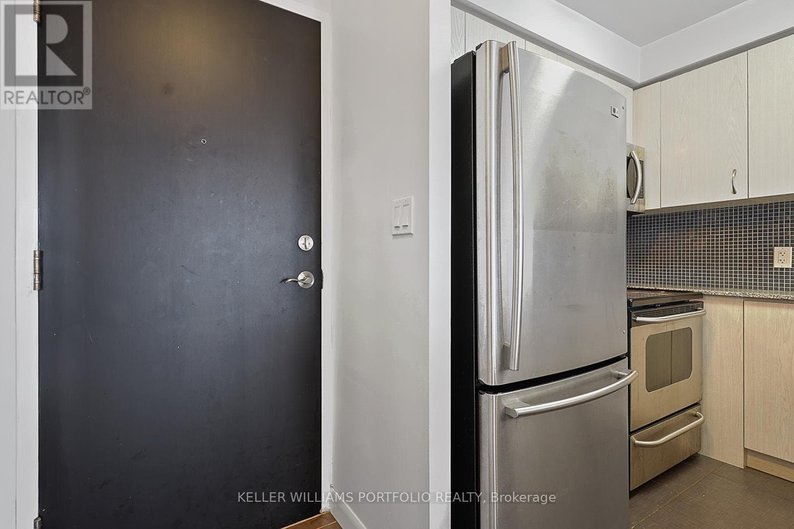 5791 Yonge Street - Photo 2
