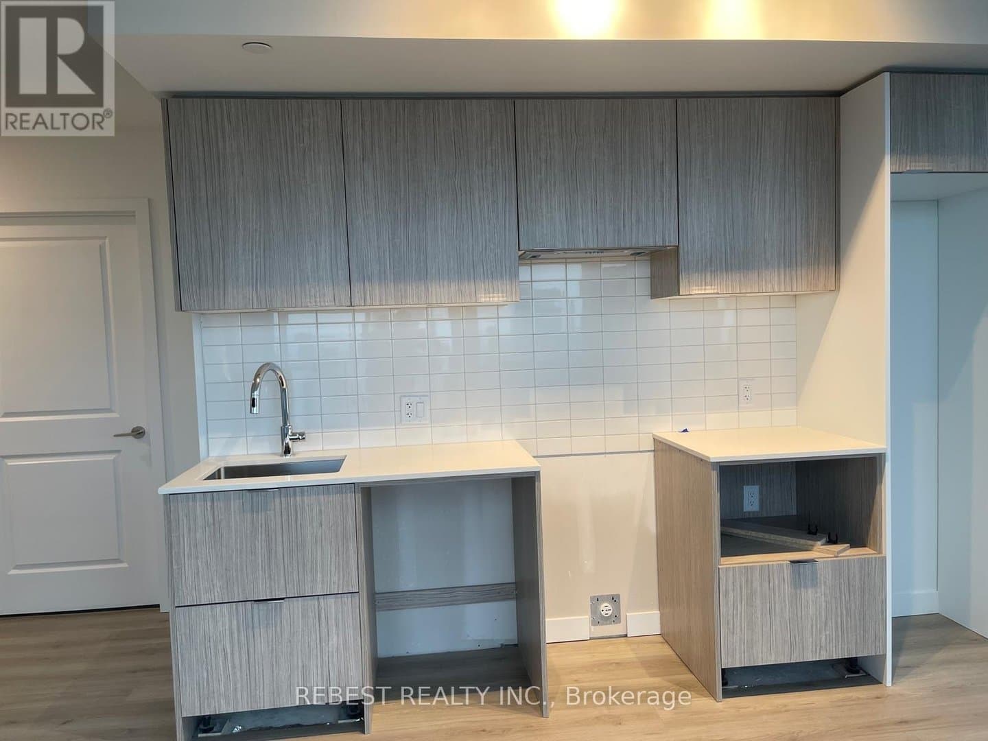 395 Bloor Street - Photo 4