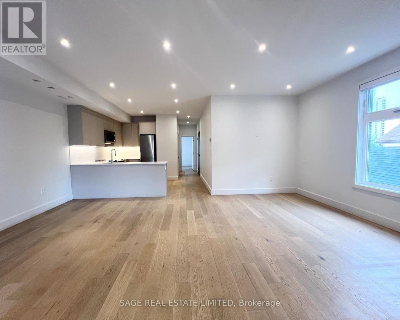 909 Castlefield Avenue - Photo 2