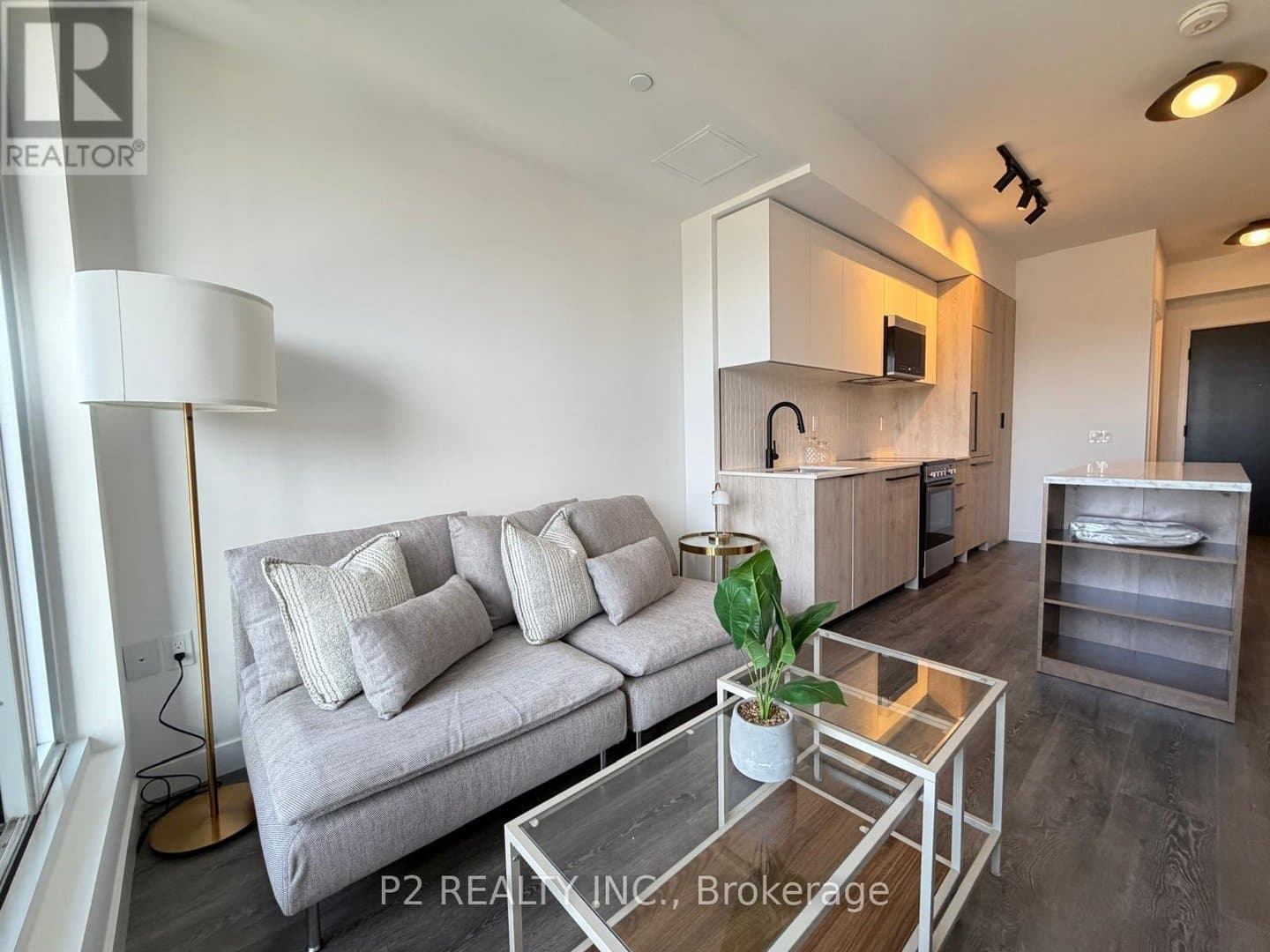 1635 MILITARY Trail