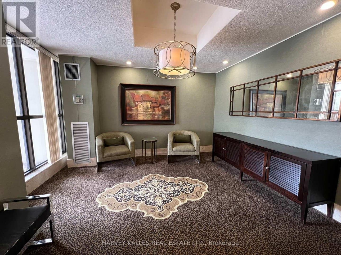 150 Neptune Drive - Photo 3