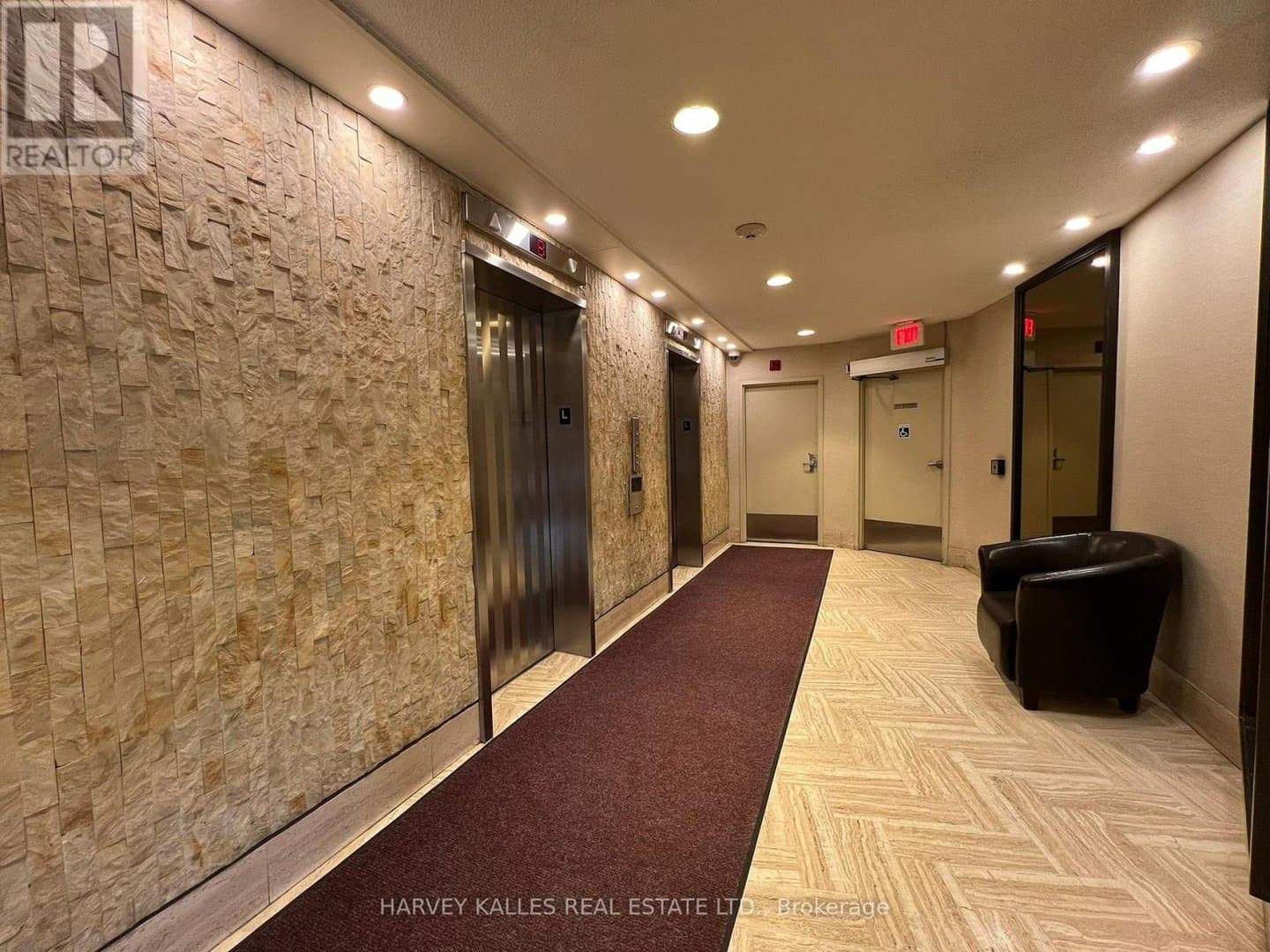 150 Neptune Drive - Photo 4