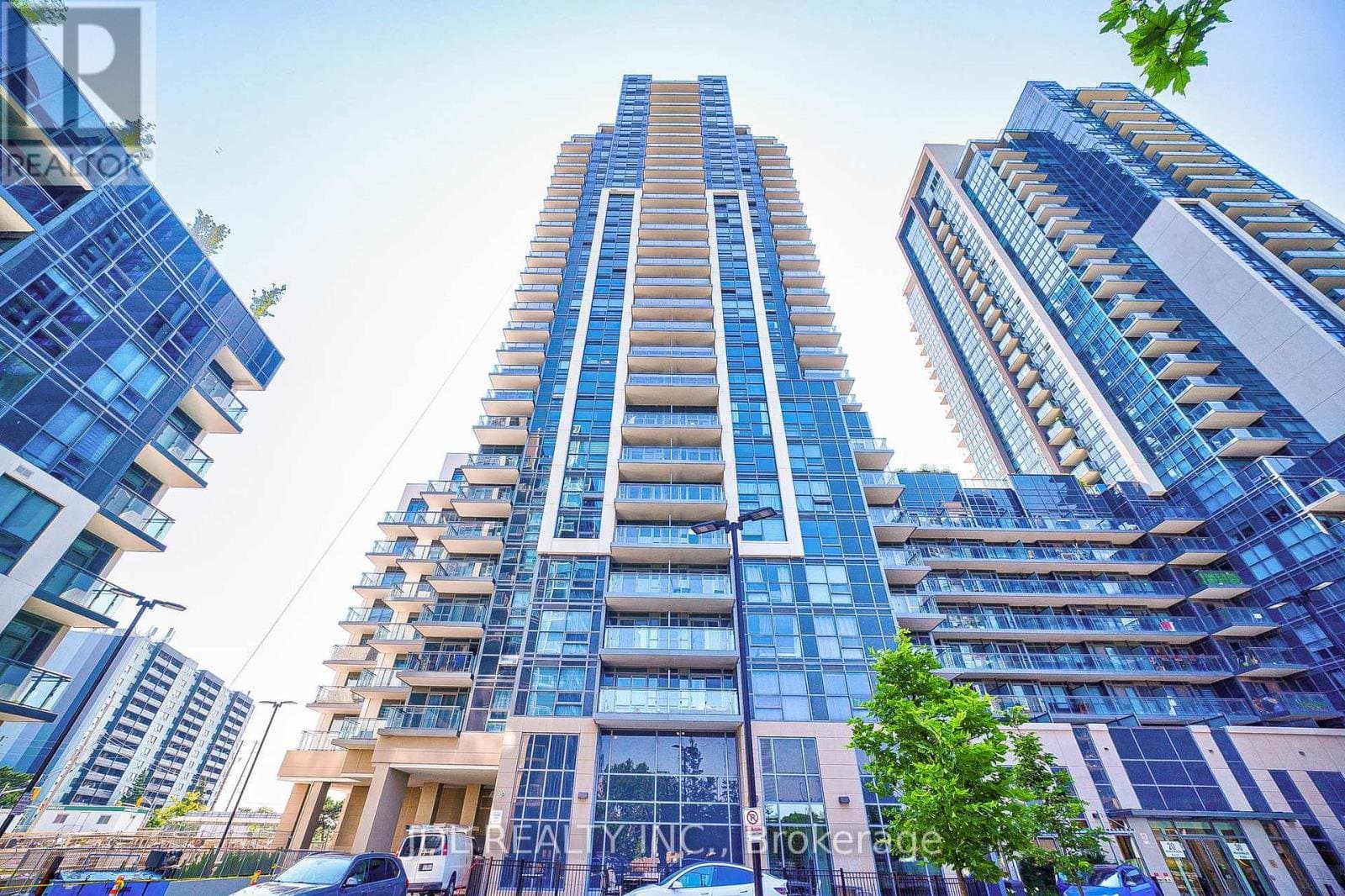20 Meadowglen Place