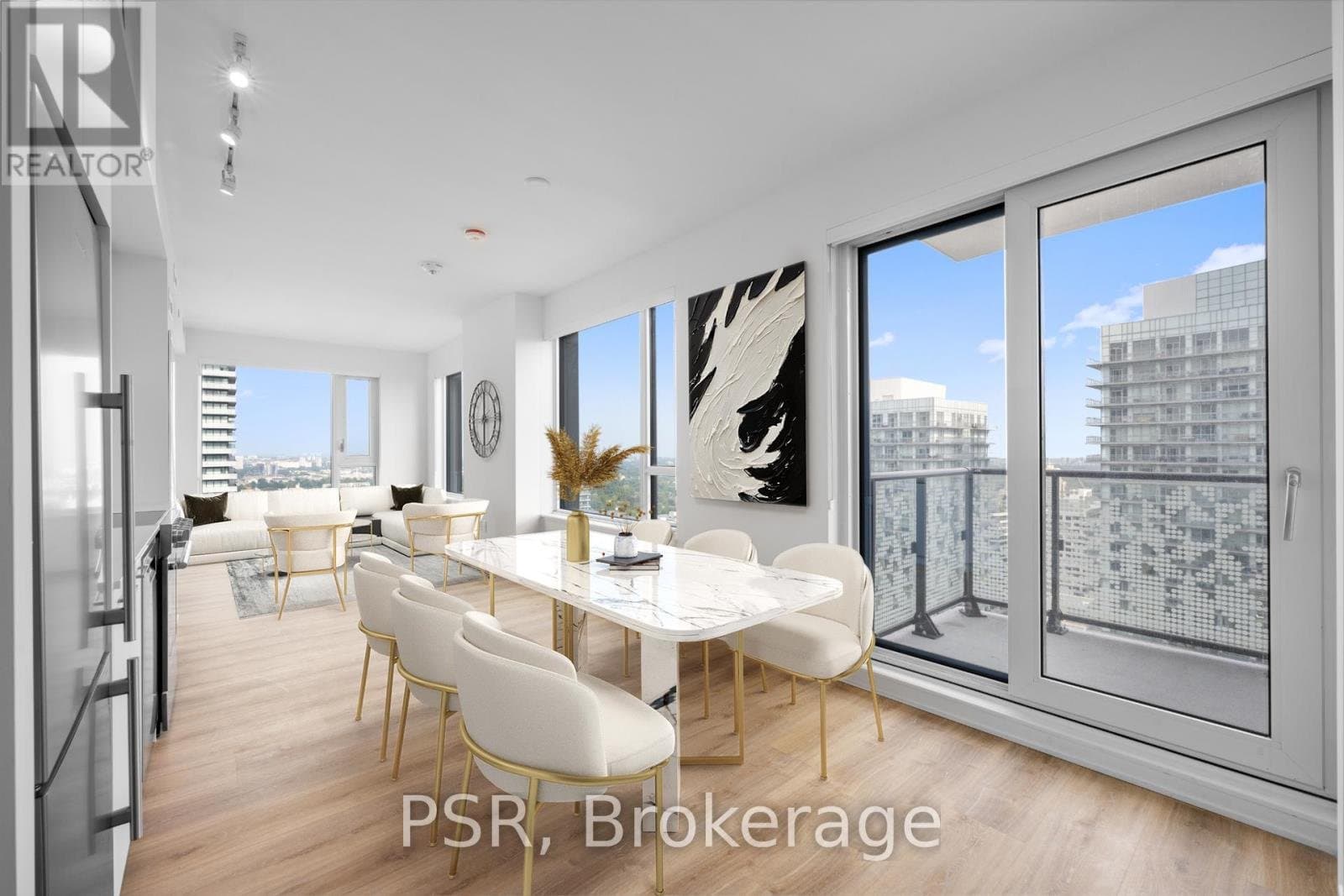 101 Roehampton Avenue - Photo 1