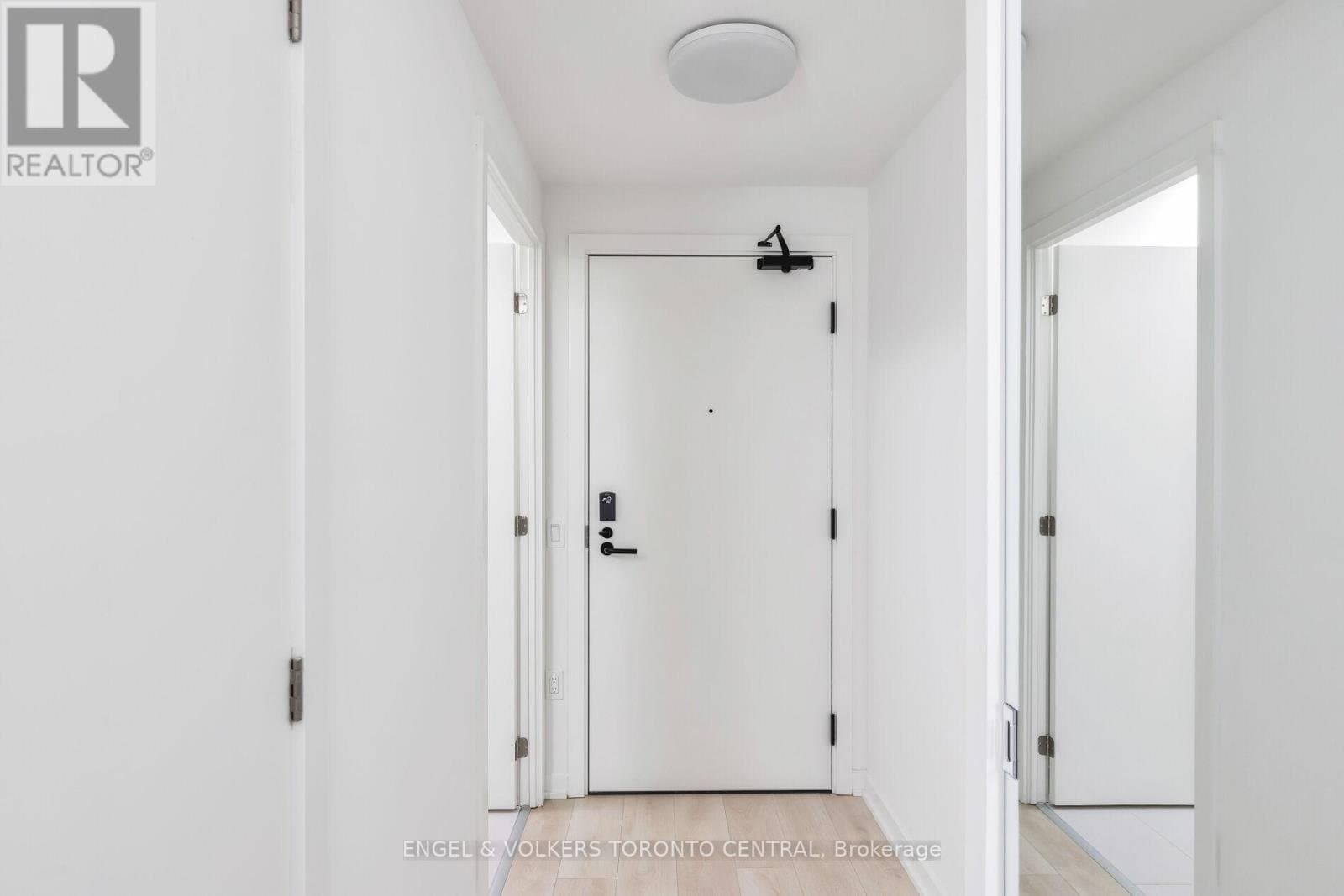 1245 Dupont Street - Photo 2