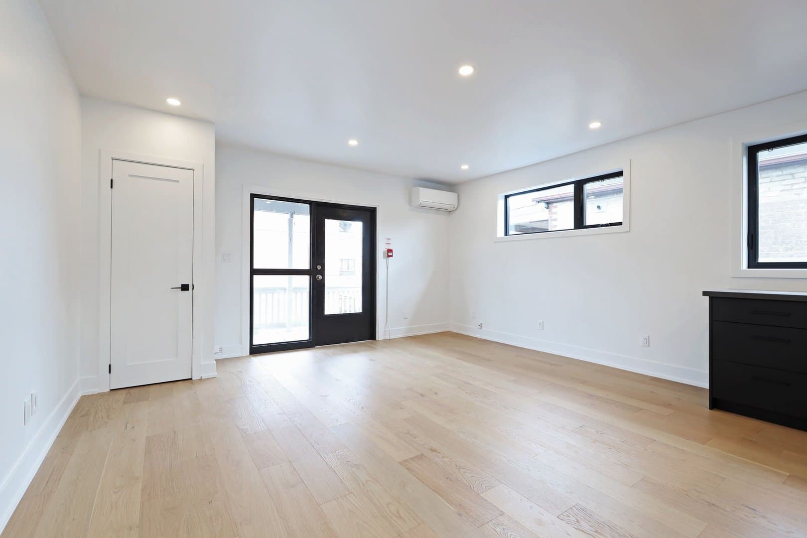 884 Danforth Avenue - Photo 4