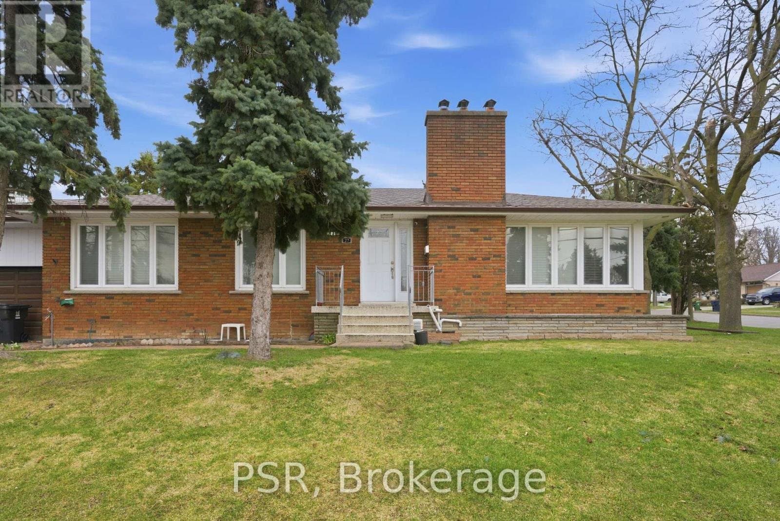 27 Kingsview (lower) Boulevard - Photo 1