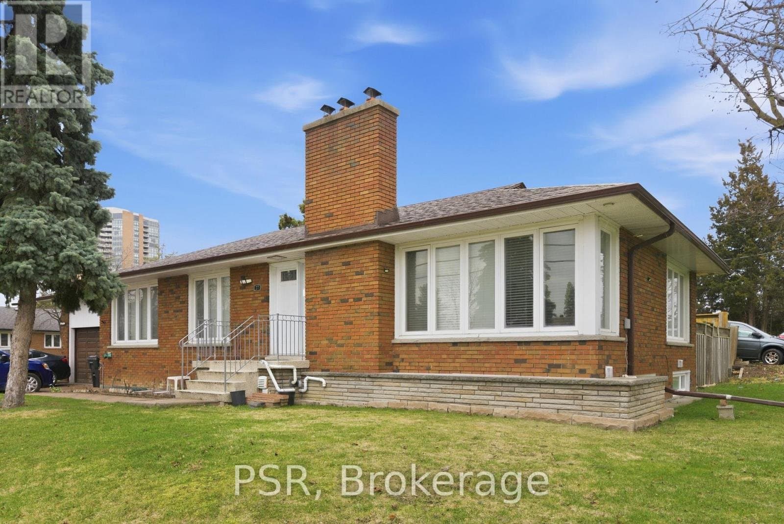27 Kingsview (lower) Boulevard - Photo 2