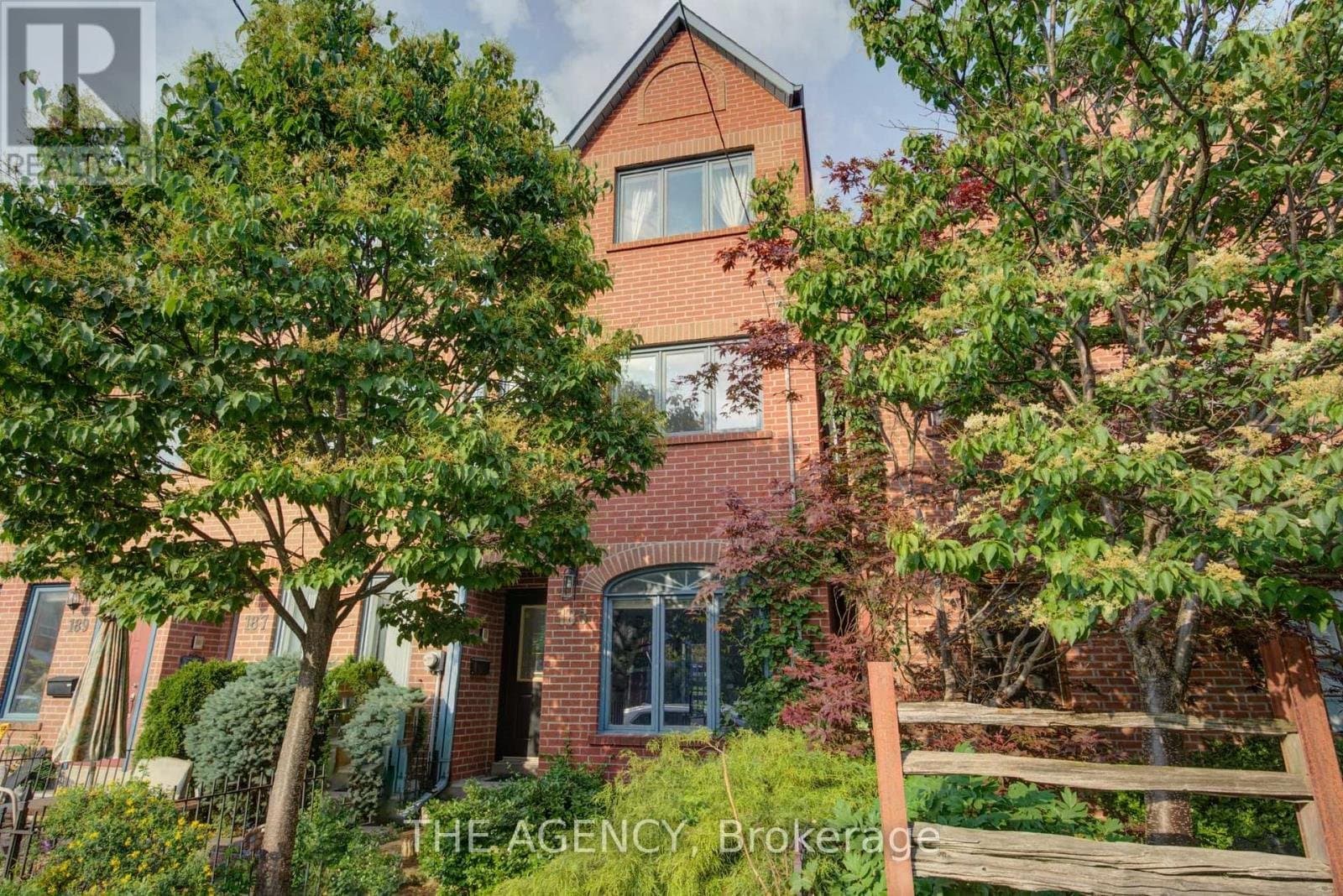 185 Lippincott Street - Photo 1