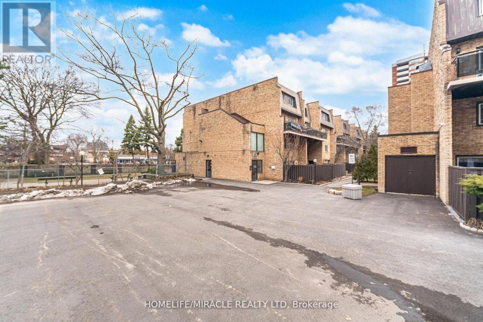 140 Ling Road - Photo 2