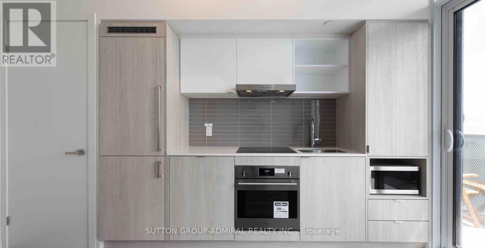 138 DOWNES Street - Photo 2