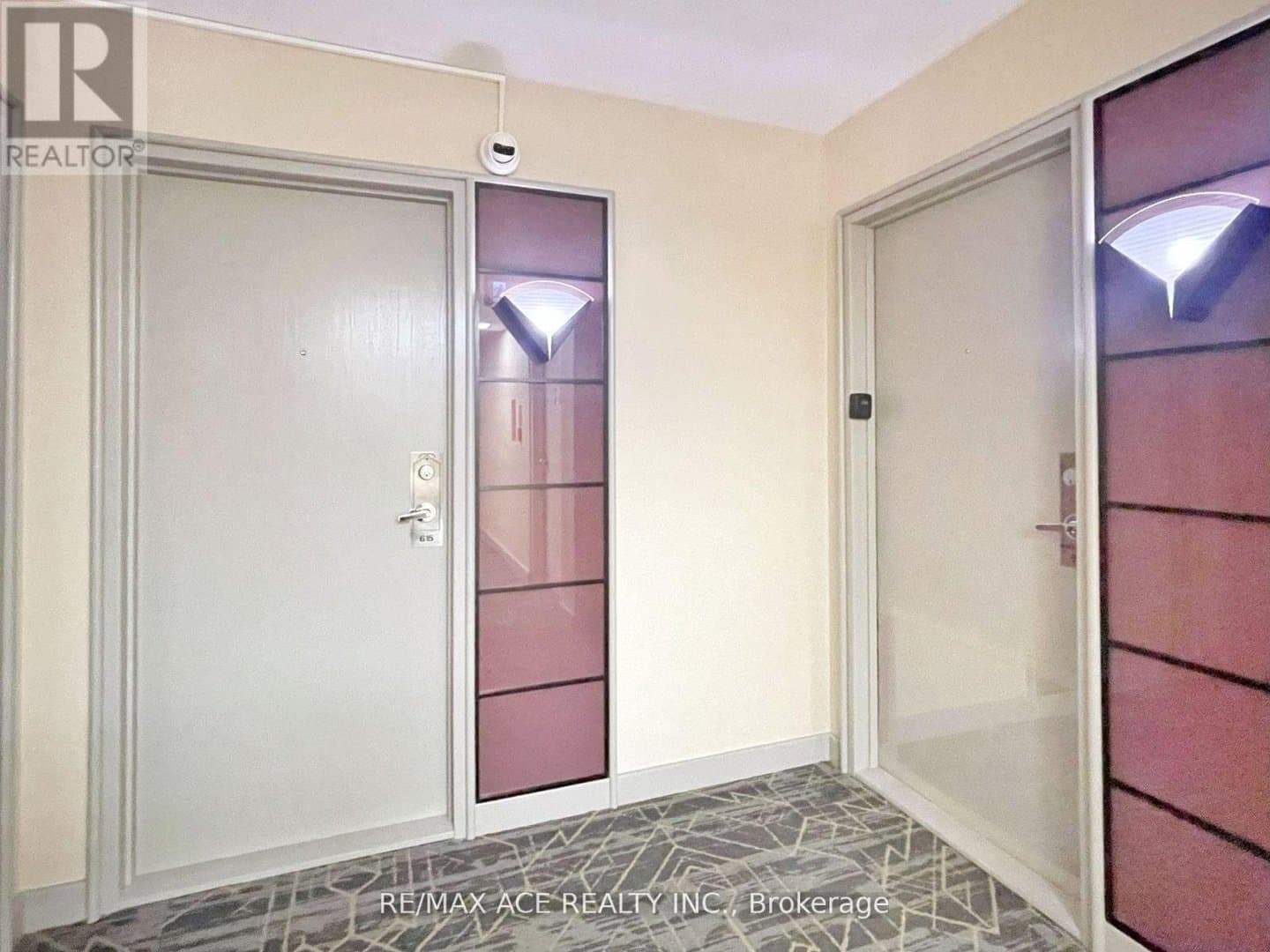 88 Corporate Drive - Photo 2