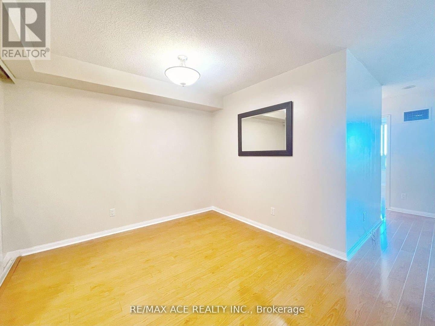 88 Corporate Drive - Photo 4
