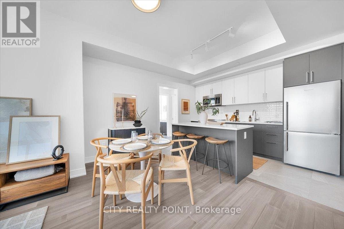 664 Spadina Avenue - Photo 1